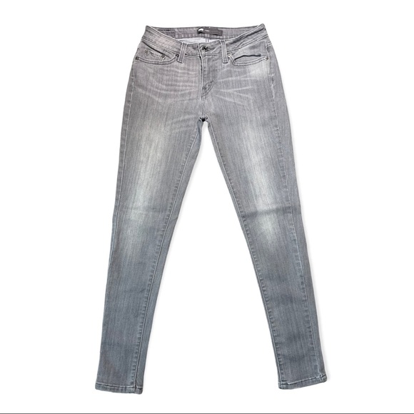Levi’s Low Rise Gray Wash Women’s Legging Jeans Size 28